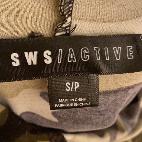 Small cropped camo sweater - Picture 6 of 6